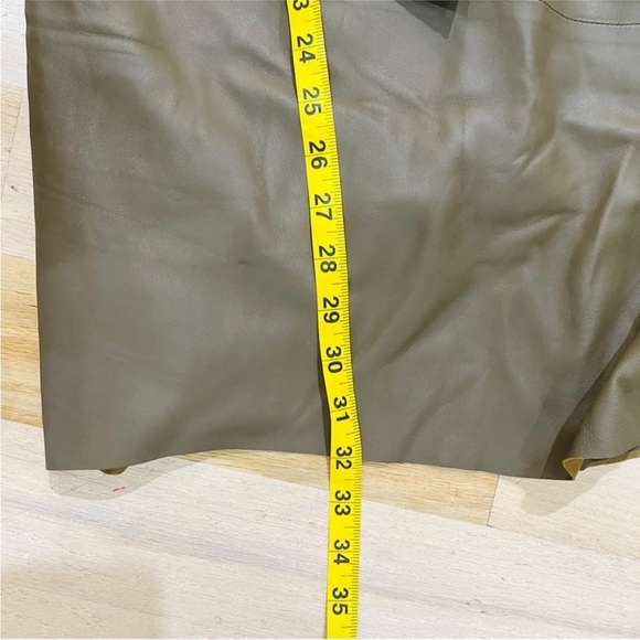 Vince lamb leather midi skirt in light green/olive NEW - Picture 5 of 10